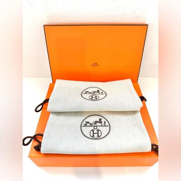 Authentic Hermès Empty Box 11 x 9 x 2.75 + 2 Dust Bags 8.75 x 15.75 IN - Picture 1 of 11